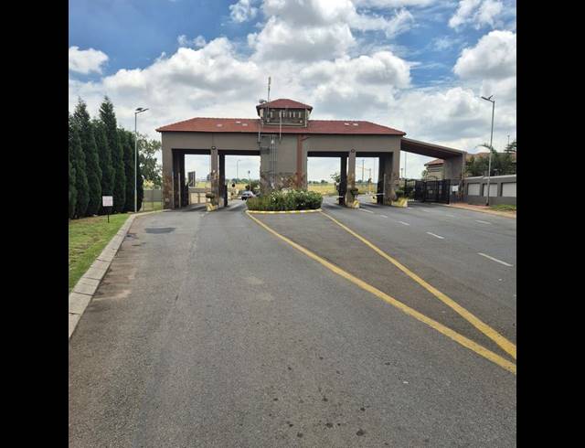 2 BEDROOM PROPERTY TO RENT IN PARKRAND